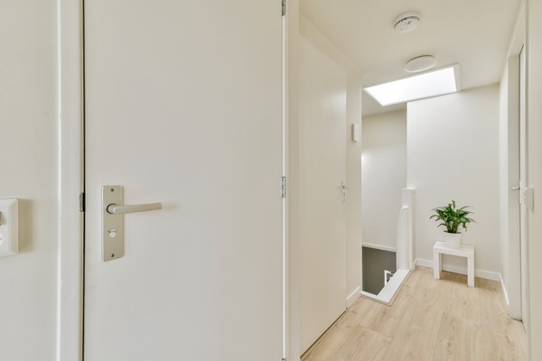 Medium property photo - Van Bossestraat 74-4, 1051 KB Amsterdam